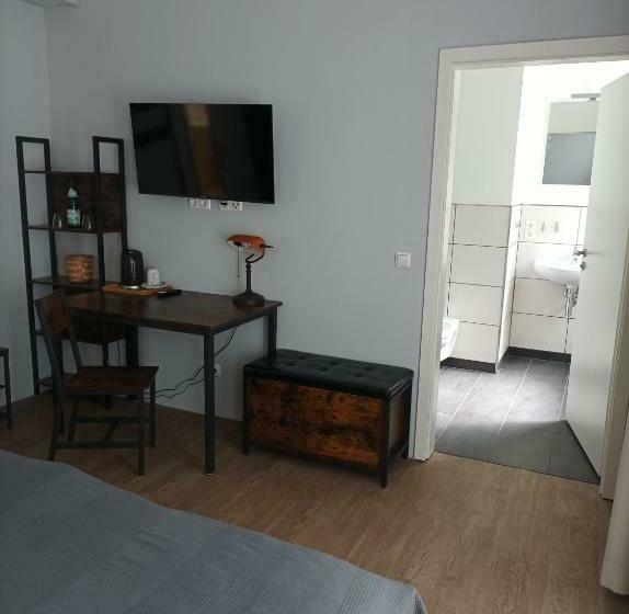 Markgrafenmühle Pension Und Ferienwohnungen