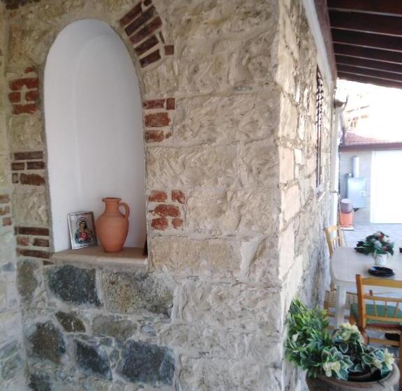 Traditional House In Pelendri