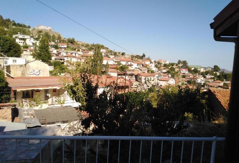 Traditional House In Pelendri