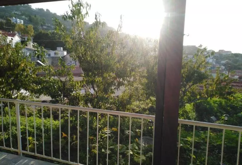 Traditional House In Pelendri