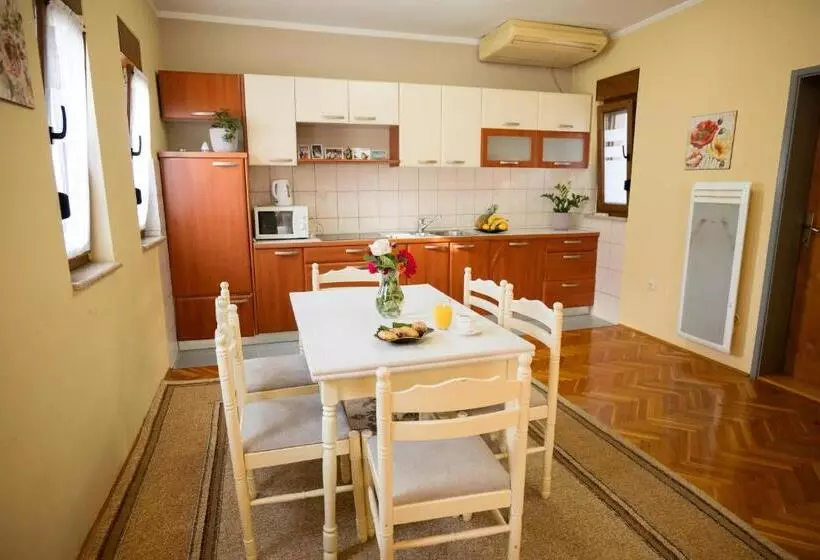 Apartman Emina