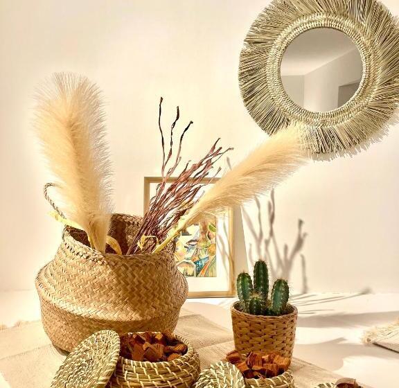 تختخواب و صبحانه Atrium Boutique