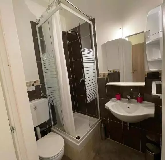 تختخواب و صبحانه Homelink Firenze  The Key