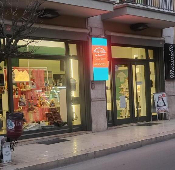 تختخواب و صبحانه L Edera