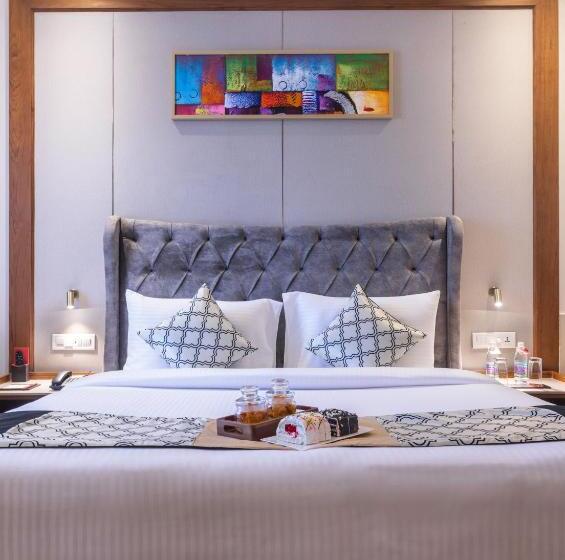 هتل Lords Inn Chandigarh Zirakpur