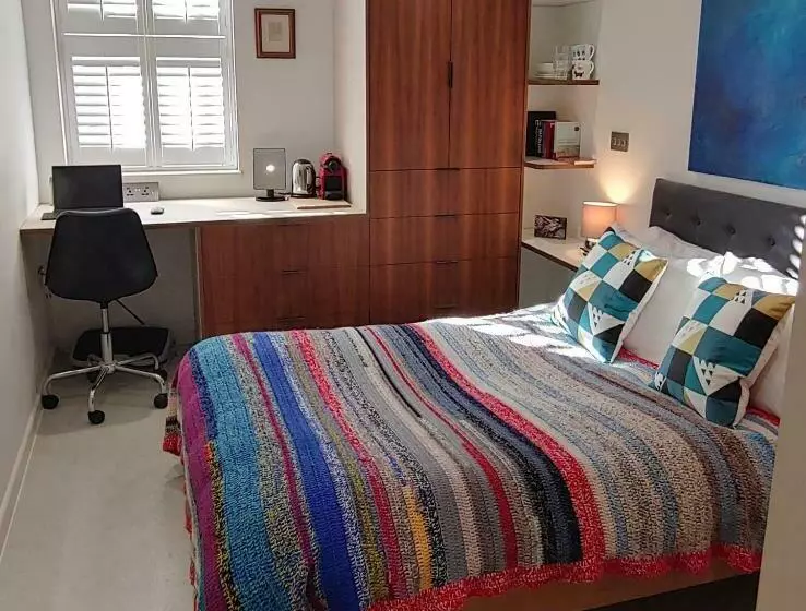 ペンション Comfortable Room With Ensuite