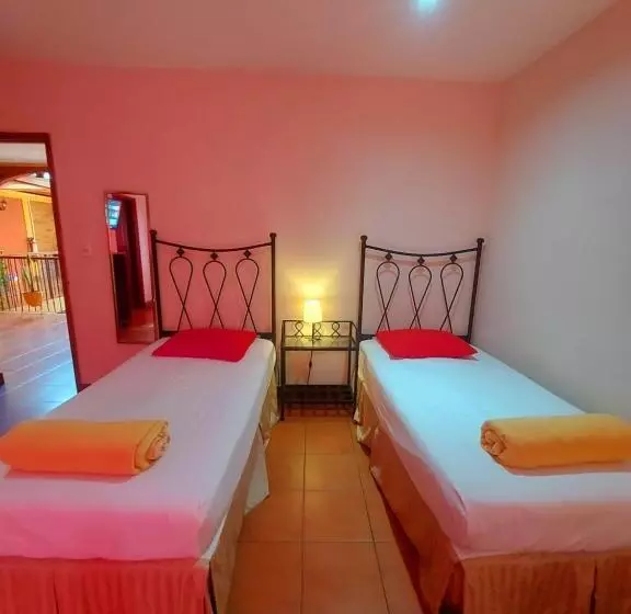 پانسیون Hostal Lolita S Boutique