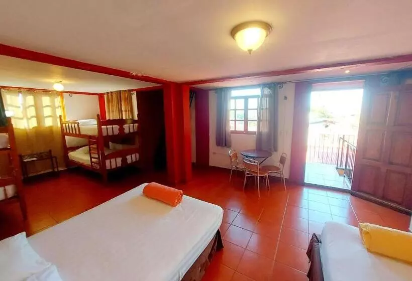 پانسیون Hostal Lolita S Boutique