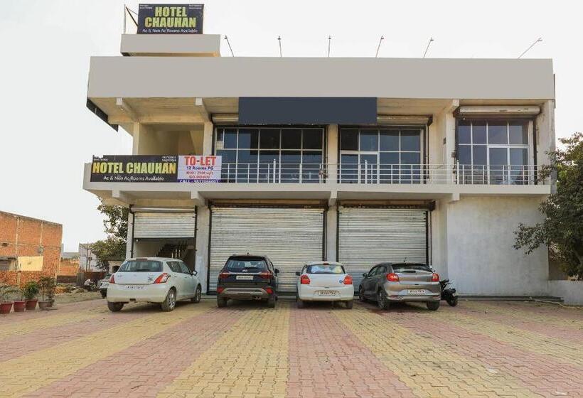 בית מלון כפרי Oyo Flagship 86725 Chauhan