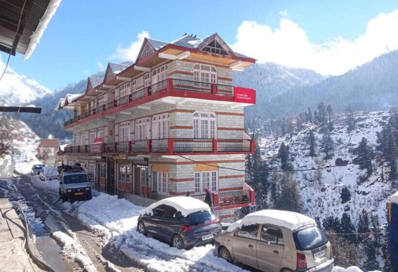 هتل Snow Oak Guest House