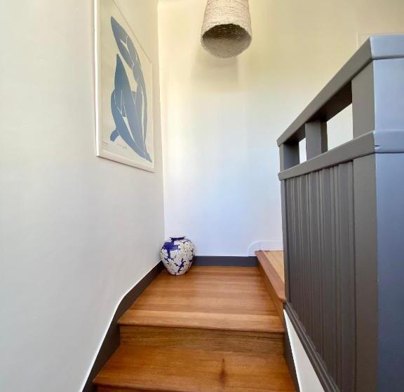 Superbe Villa Vue Sur Mer, Corniche De La Plage