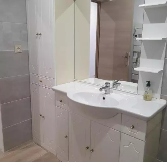 Appartement Privé Dans Maison Individuelle