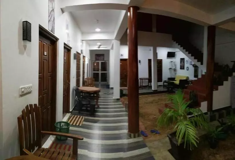 Hotelli Dive Beach Palace