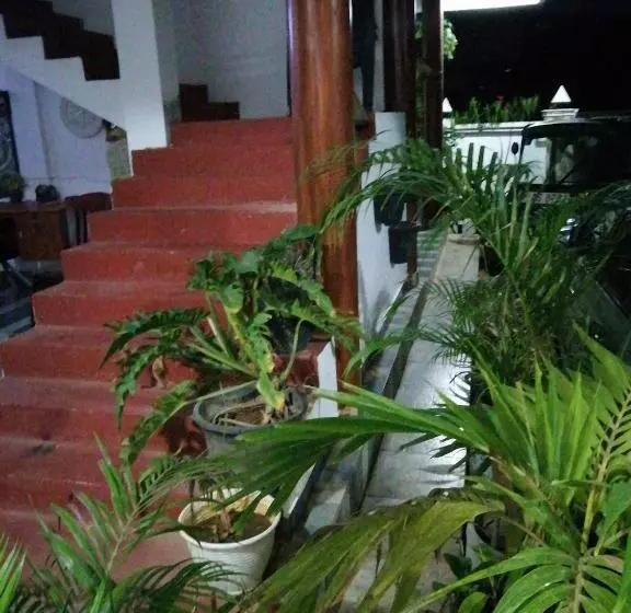 Hotelli Dive Beach Palace