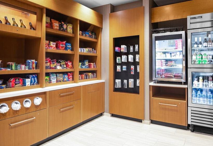 هتل Springhill Suites By Marriott Charlotte Airport Lake Pointe