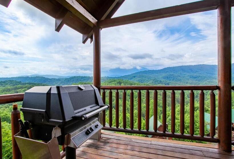 Rocky Retreat Mtnview,communitypool,theaterroom