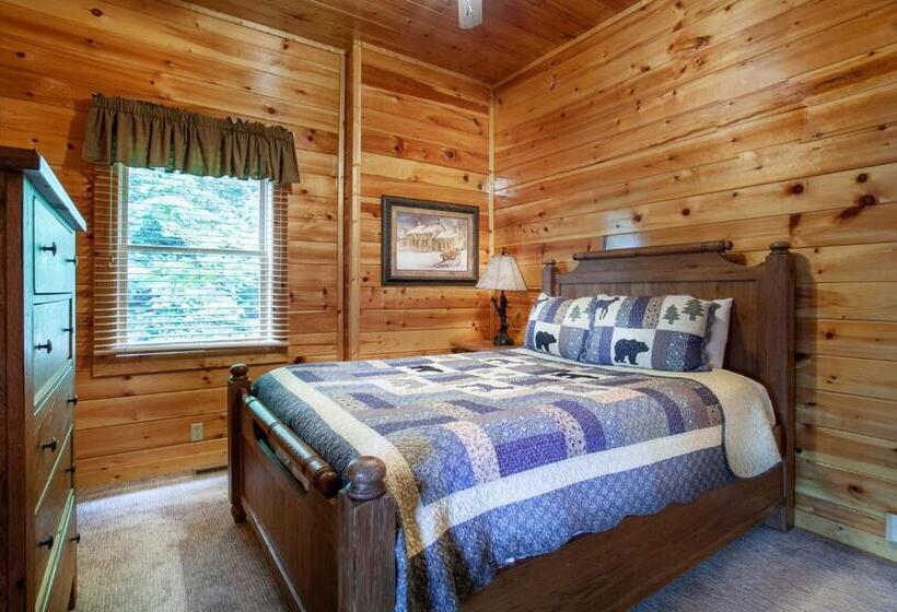 Rocky Retreat Mtnview,communitypool,theaterroom