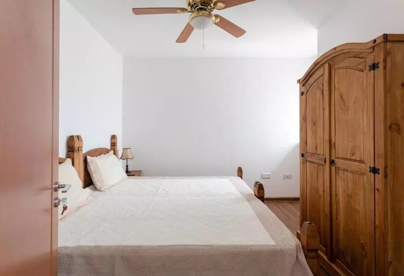 Sea View Apartment In St Paul S Bay
