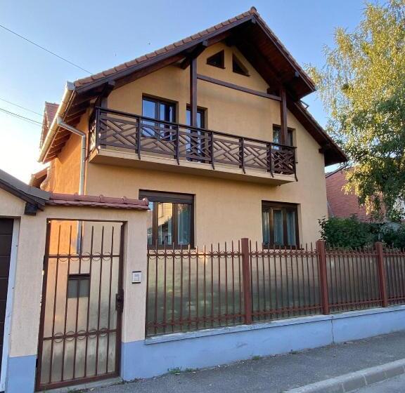 Subarini Garden Apartment