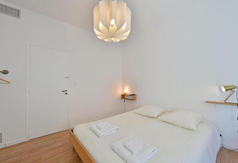 Aux Marches Du Palais   Ac Clim   Spacieux   Terrasse   Wifi