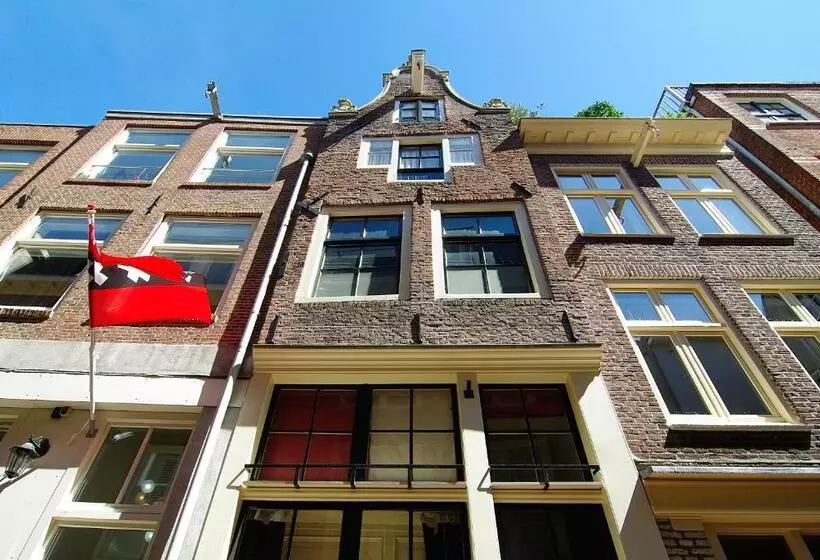 تختخواب و صبحانه Cosy Apartment Right In The City Center With Airco!