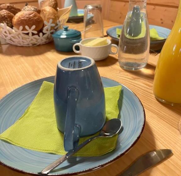 住宿加早餐  Sporthostel Rössle