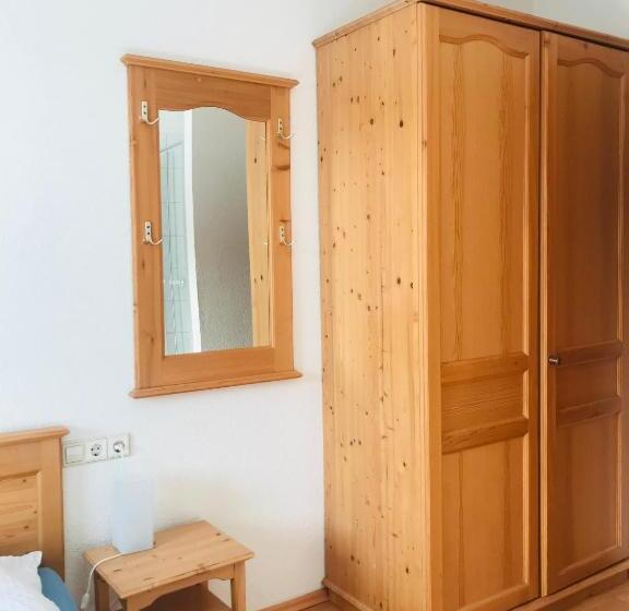 住宿加早餐  Sporthostel Rössle