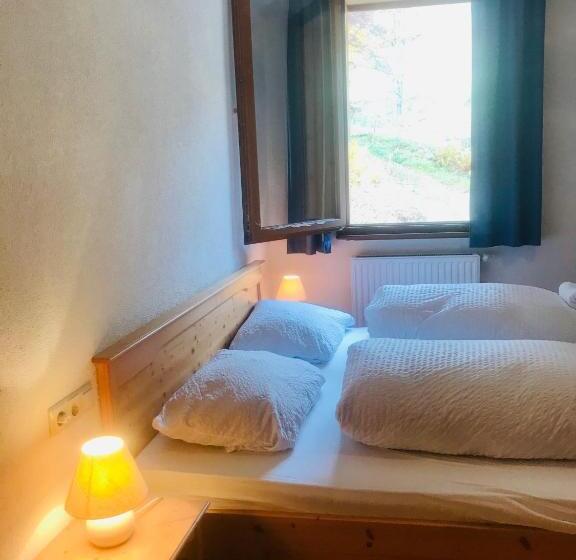 住宿加早餐  Sporthostel Rössle