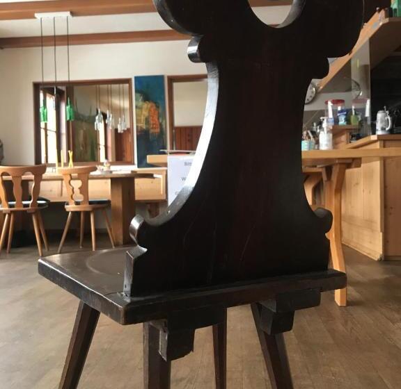 住宿加早餐  Sporthostel Rössle