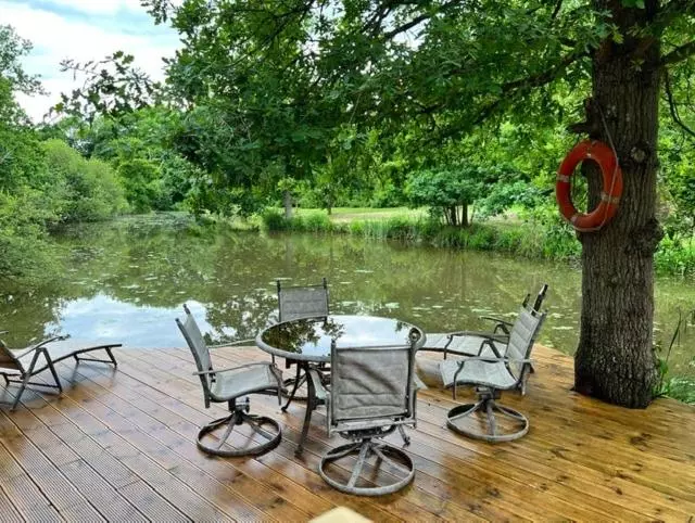 Cackle Hill Lakes, Kingfisher Lodge