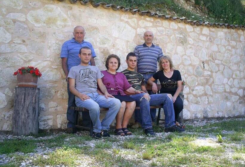 هتل Agriturismo Casale Sant Antonio