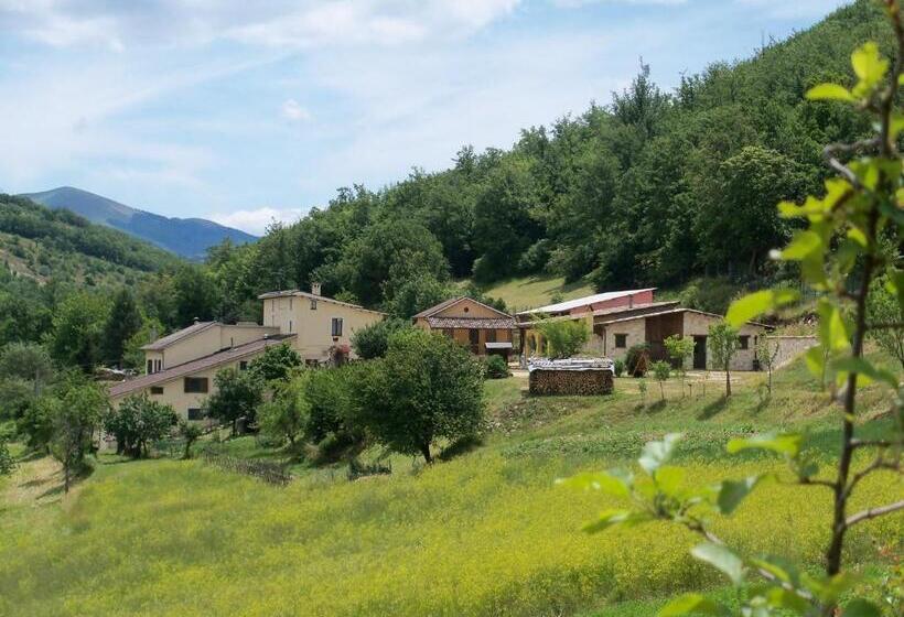 هتل Agriturismo Casale Sant Antonio