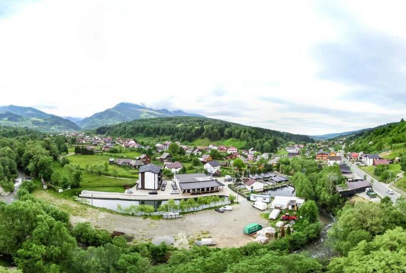 پانسیون Complex Pescăresc Gura Repezii Borșa
