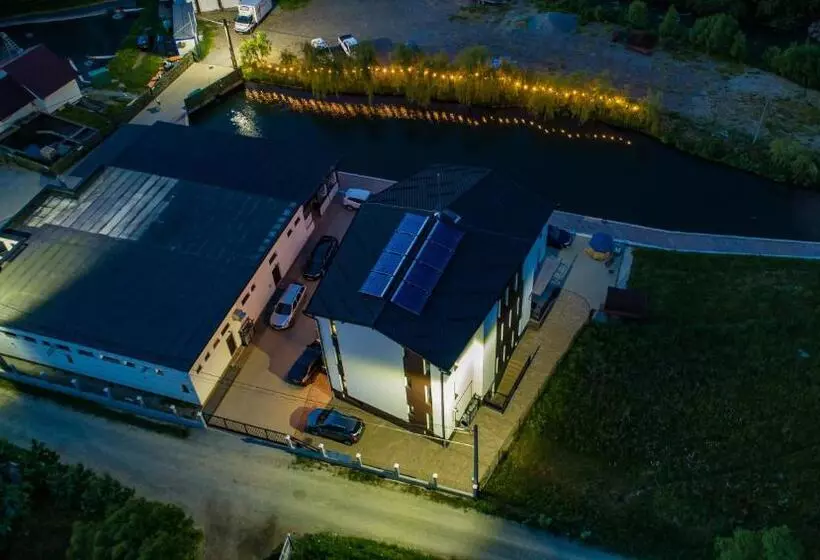 ペンション Complex Pescăresc Gura Repezii Borșa