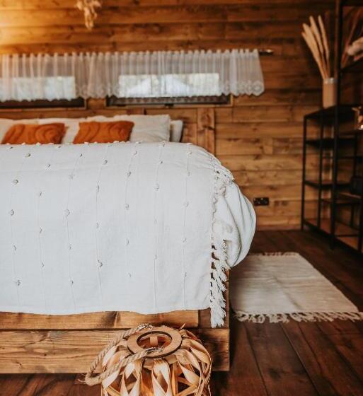 Romantické Ubytovanie Pre Dvoch V Lese