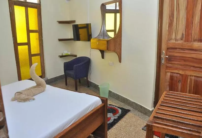 تختخواب و صبحانه Plumeria Motel   Stone Town Zanzibar