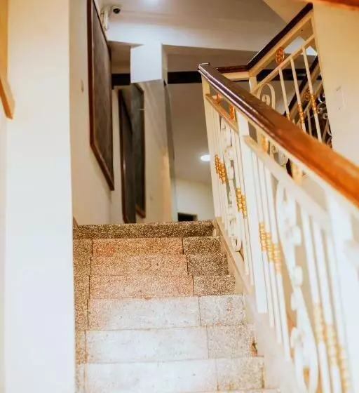 تختخواب و صبحانه Plumeria Motel   Stone Town Zanzibar