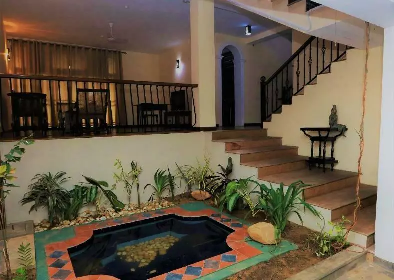 تختخواب و صبحانه Rose Villa Colombo 5
