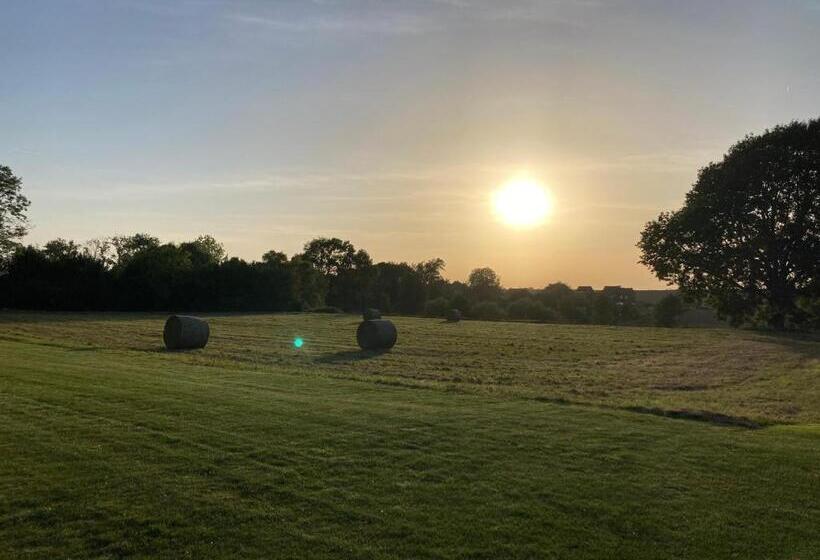 Cour 44 Gite De Charme Avec Sauna Et Jacuzzi