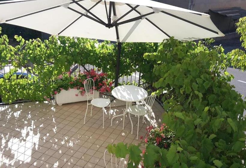 پانسیون Daniela Camere