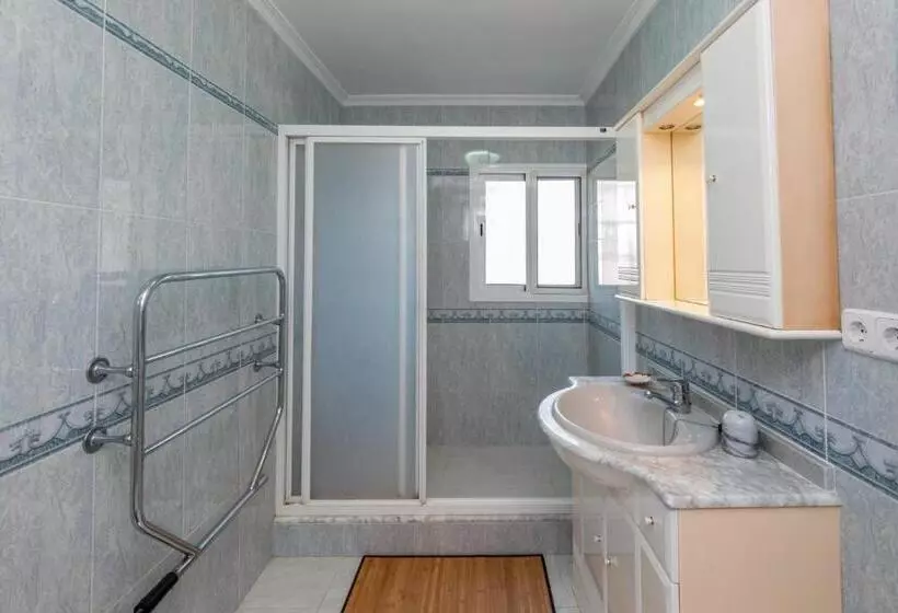 Spacious 3br In Miraflores Near All Amenities