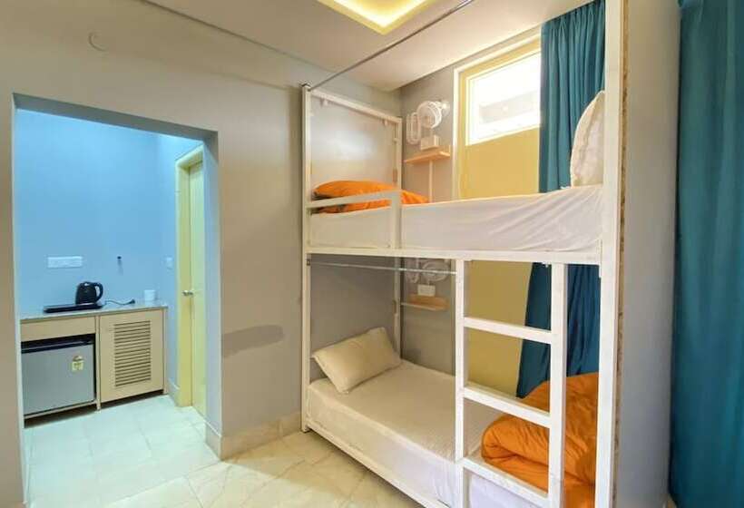 Auberge Hôtelière Madpackers Bir