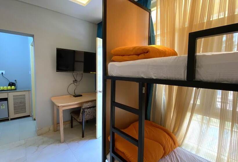 Auberge Hôtelière Madpackers Bir