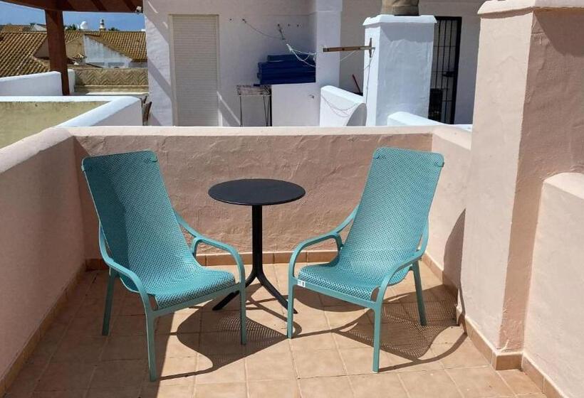 Brisa De Zahara   Casa Para Familia Con Piscina Y Garaje En Urb. Privada