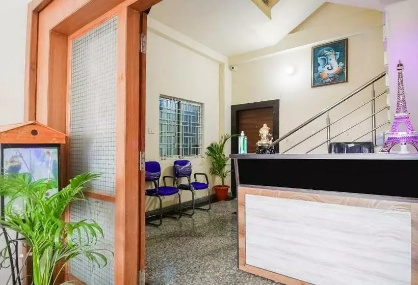 Flagship Hotel Luxury Inn