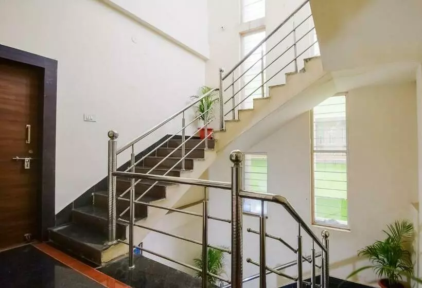 Flagship Hotel Luxury Inn