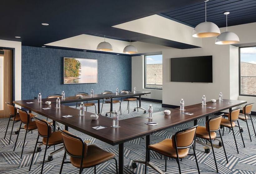 هتل Tupelo, A Wyndham