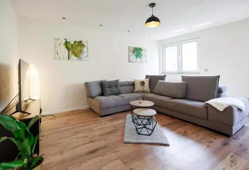 Winterangebot Mosellolodge, Luxus Ferienhaus, Dachterrasse, Netflix, Waschmaschine