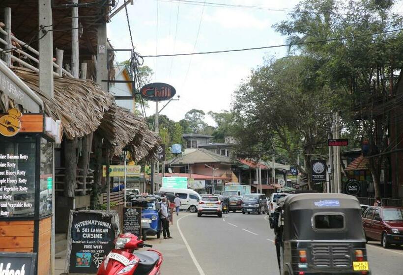 Pensione Super Spot Guest House