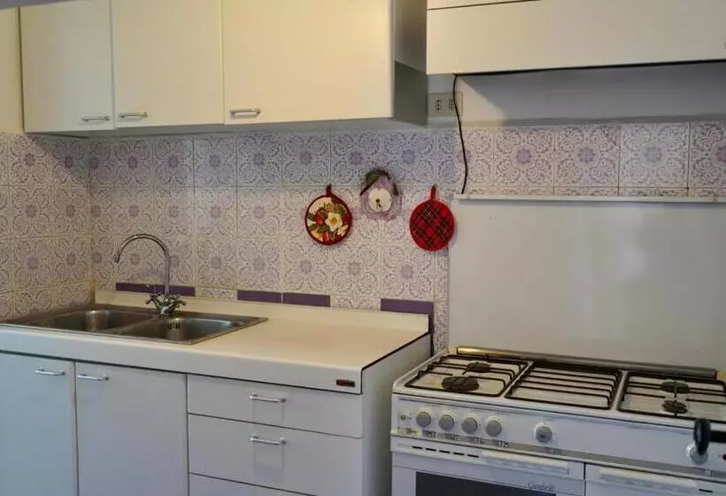 Central Two Bedrooms Capri Style By Ldv Homes